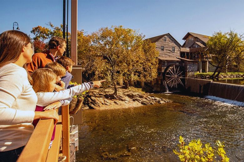 Why November is Such a Special Time to Visit Pigeon Forge